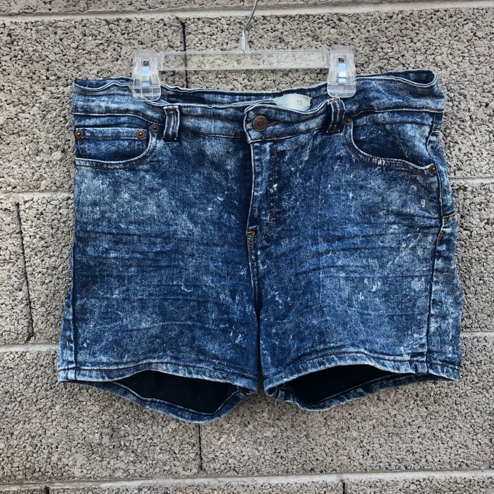 Levi’s Acid Wash Jean Shorts